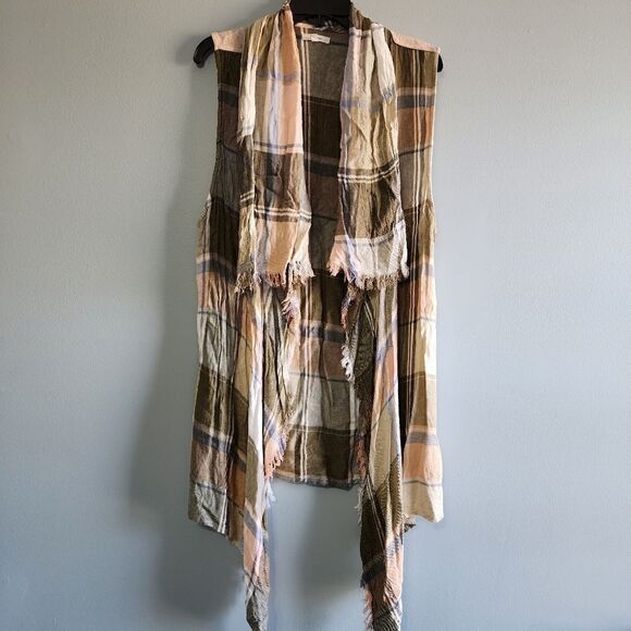 Maurices Plaid Open Front Vest - Picture 2 of 8